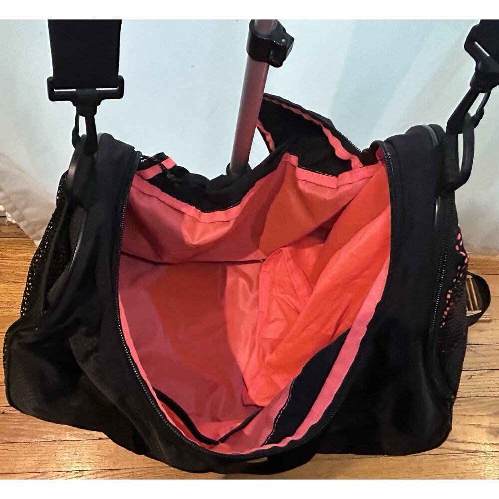 Puma Duffel Bag 20x12x10 - Picture 6 of 6